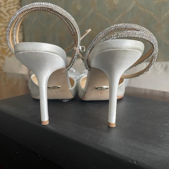 Badgley Mischka
Women's Sacred Embellished Ankle Strap Pumps - Picture 3 of 9